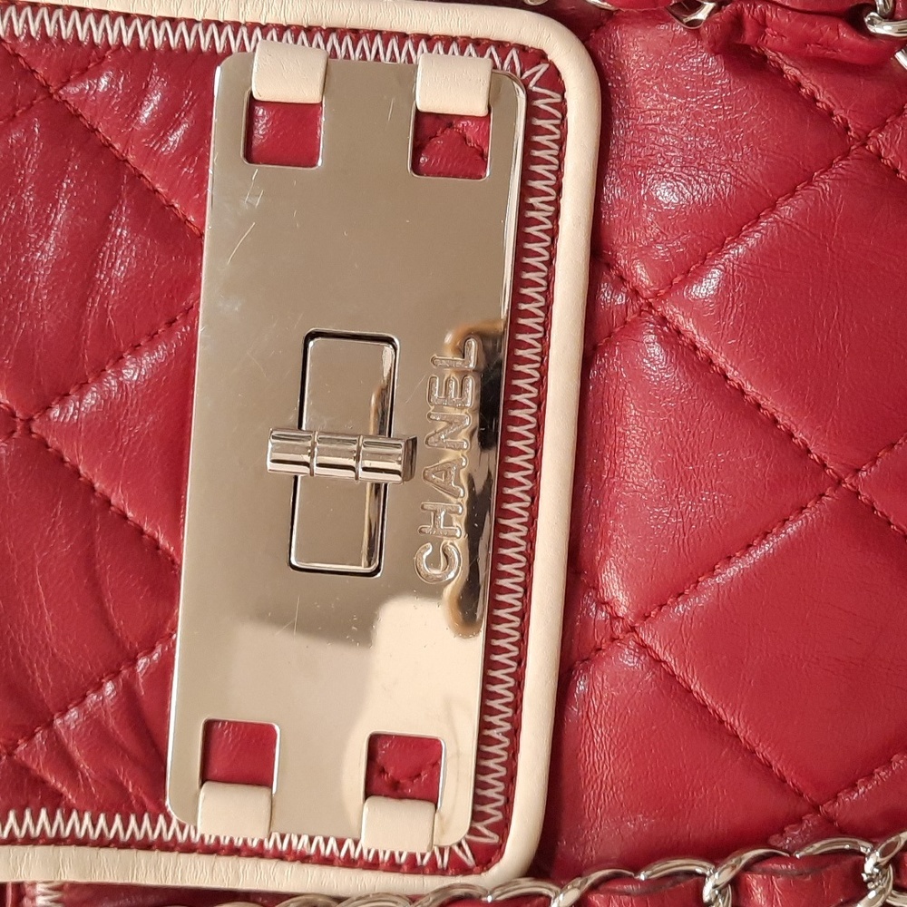 Authentic chanel lambskin North South accordion bag and matching stitch wallet. - Picture 5 of 16